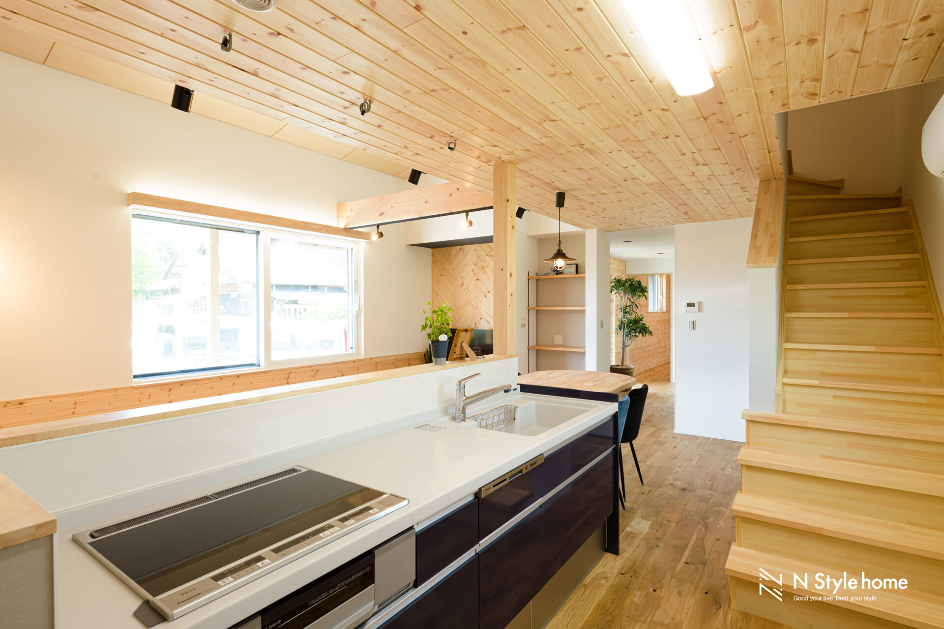 IHクッキングヒーターとガスコンロの比較と驚きのレンジフードのないキッチン